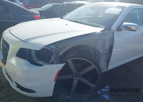 2018 Chrysler 300 Limited из США, поврежденный, VIN 2C3CCAEG9JH291972